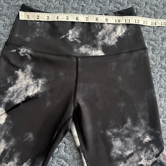 Women’s Smoke Pattern Leggings
Final sale! - Picture 5 of 11